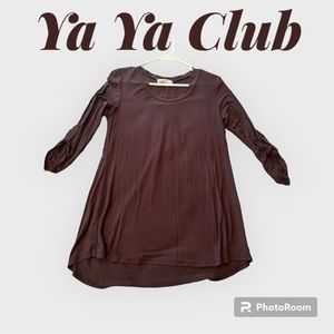 Ya Ya Club Clothing 3/4 sleeve. Shirt. Medium. Chocolate brown.